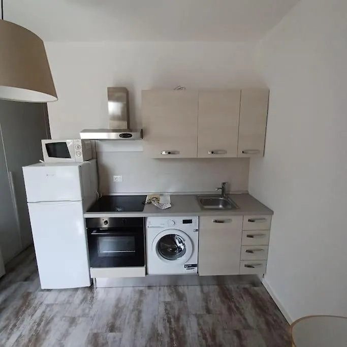 Appartement Milano Ieo, Prada, Universita Bocconi, Duomo, Assago Forum Italie